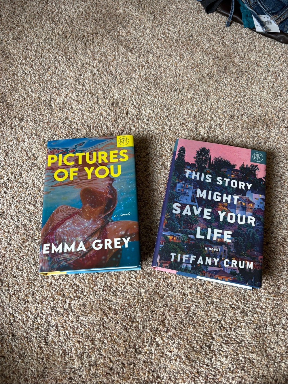 New + popular fiction hardcover bundle 📚💕✨